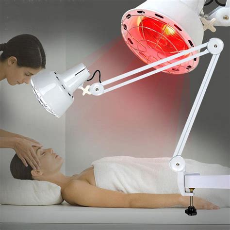 Infračervená lampa pre kuriatka