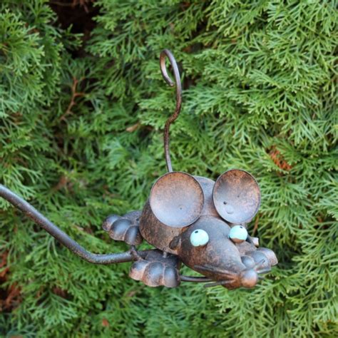 Rozmanité záhradné dekorácie