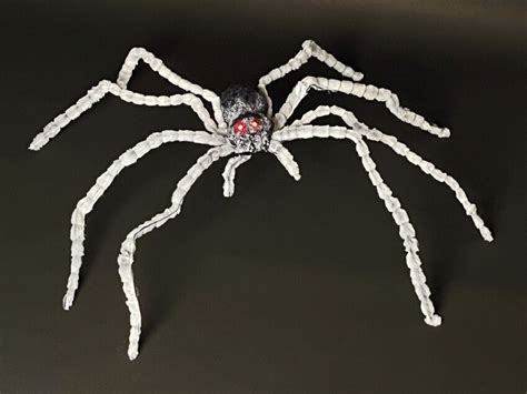 Pes s výtokom z nosa a červenými očami