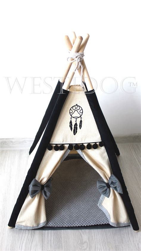 Hotové teepee pre psa z paliet
