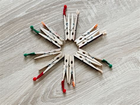 vianočný ornament zo štipcov