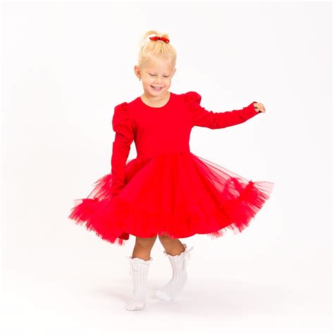 Infografika porovnávajúca benefity dojčenia a umelého mlieka