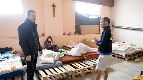 Fotografia interiéru útulku pre ľudí bez domova