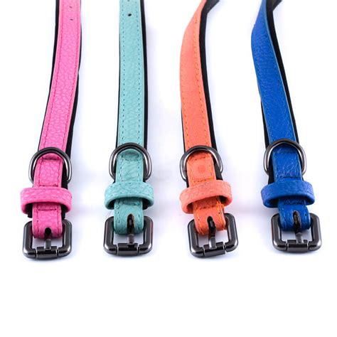 Ružový kožený obojok pre psa