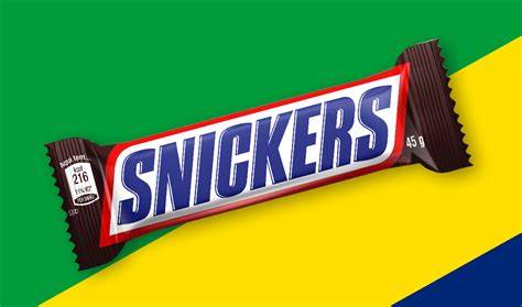 Infografika: História kampane Snickers a vývoj sloganu