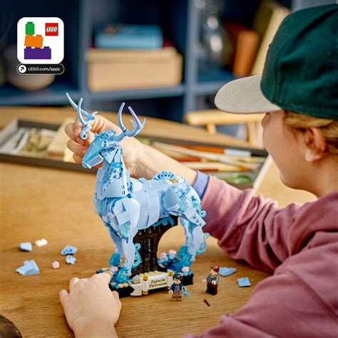 Ilustrácia Remusa Lupina ako učiteľa