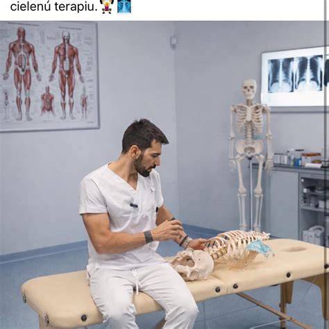 Infografika o anatómii ramenného kĺbu psa a jeho stabilizačných štruktúr