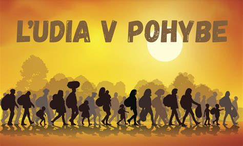 Obrázok: Amstaff v pohybe s rodinou na prechádzke