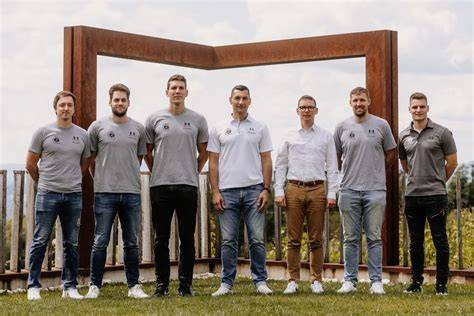 Obraz historickej roly ridgebacka pri love levov