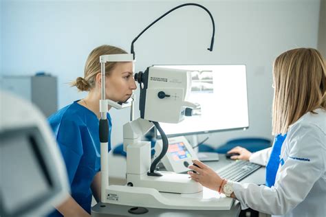 Vzor očného vyšetrenia s fluoresceínovým testom