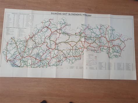 Mapa: Krajiny a miesta s tradičnou surovou stravou psov