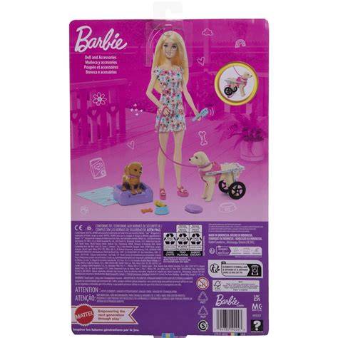 infografika: postava Barbie Malibu a psík s príslušenstvom