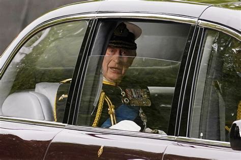 Obrázok: pohreb kráľovnej a prítomnosť psov na nádvorí Windsoru