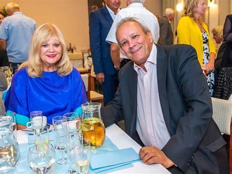 Fotografie Maggie a rodiny počas osláv narodenín