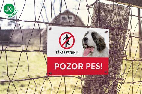 Pozor pes - ukážka tabuľky na plot