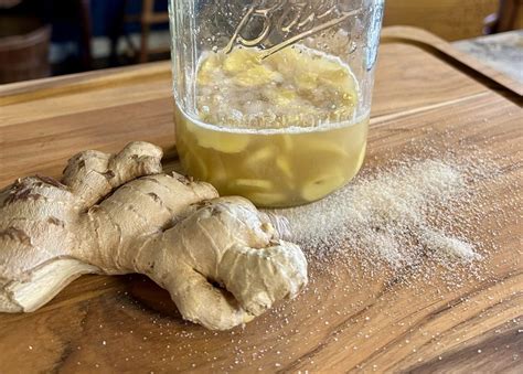 Foto procesu prípravy ginger bug a finálneho zázvorového piva