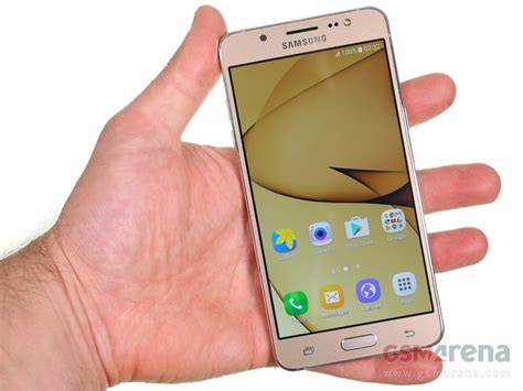 Infografika: porovnanie typov obalov pre Samsung Galaxy J5 (2016)