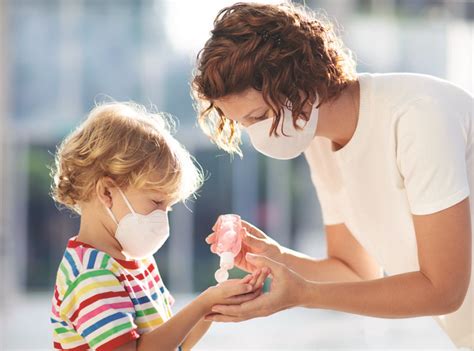 Bišón s dieťaťom